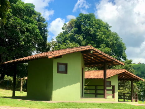 Hospedagem (2 diárias) + Passeio de Lancha de 3 horas p/ (2 pessoas)